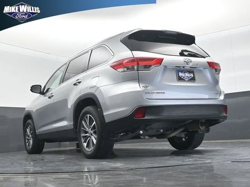 Used 2019 Toyota Highlander XLE image 21