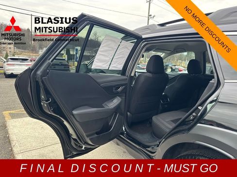 Used 2023 Subaru Outback Premium image 19