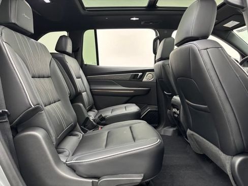 New 2026 Buick Enclave Avenir w/ Super Cruise Package AWD/4WD image 41