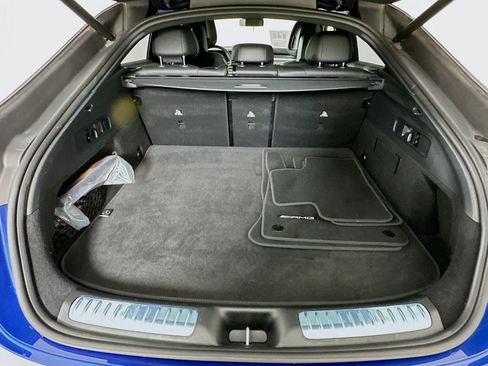 Used 2025 Mercedes-Benz GLC 300 4MATIC image 27