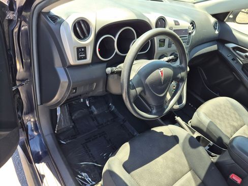 Used 2009 Pontiac Vibe w/ Preferred Package FWD image 16