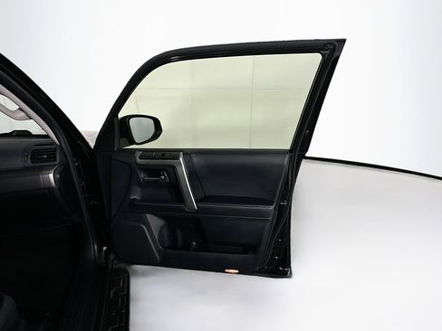 Used 2024 Toyota 4Runner SR5 image 29