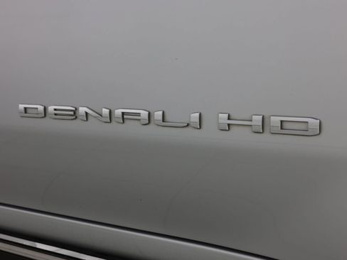 Used 2022 GMC Sierra 2500 Denali w/ Denali Ultimate Package AWD/4WD image 16