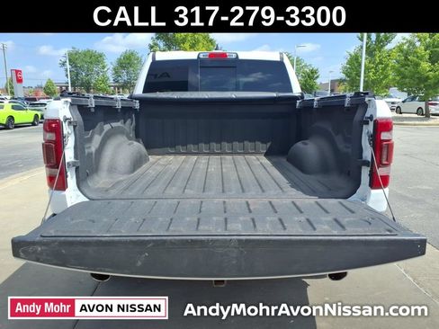 Used 2022 RAM 1500 Laramie AWD/4WD image 9