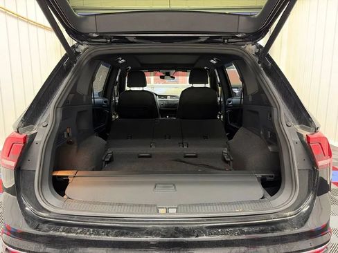 Used 2021 Volkswagen Tiguan SEL Premium R-Line AWD/4WD image 15
