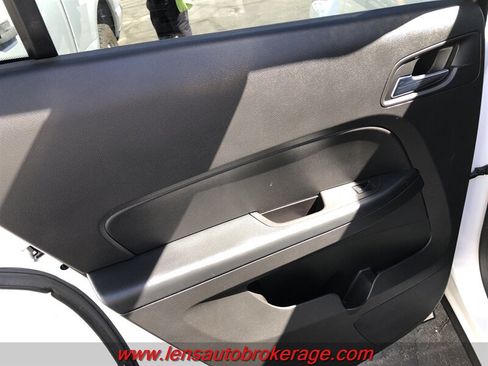 Used 2017 GMC Terrain SLE FWD image 16