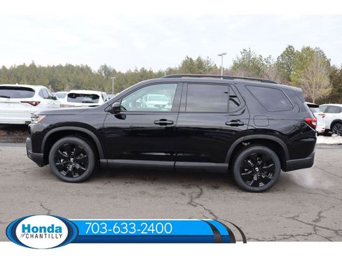New 2026 Honda Pilot Black Edition image 4
