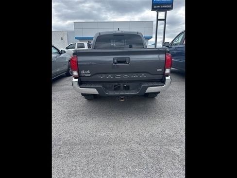 Used 2022 Toyota Tacoma SR5 image 6