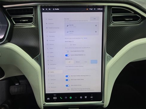 Used 2017 Tesla Model X 90D image 38