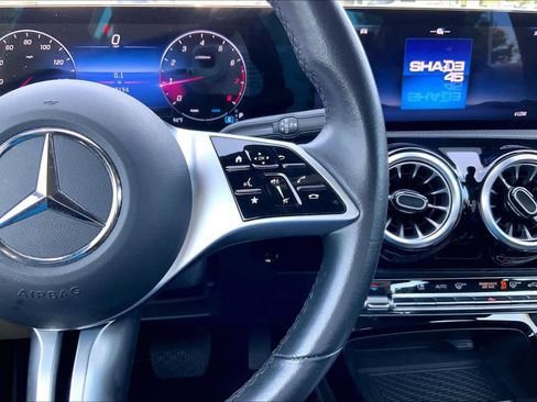 Used 2025 Mercedes-Benz CLA 250 image 24