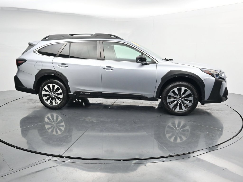Used 2024 Subaru Outback Limited AWD/4WD image 9