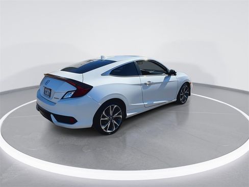 Used 2019 Honda Civic Touring image 13