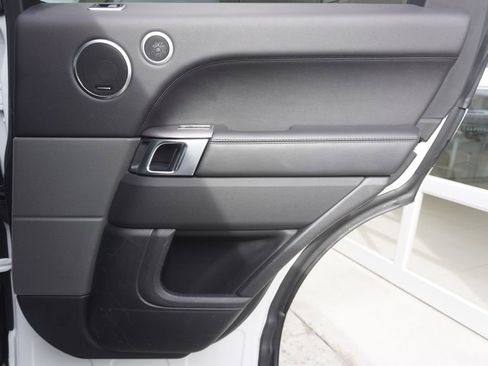 Used 2018 Land Rover Range Rover Sport HSE AWD/4WD image 25