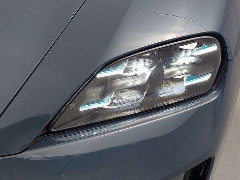 New 2026 Porsche Taycan AWD/4WD image 34