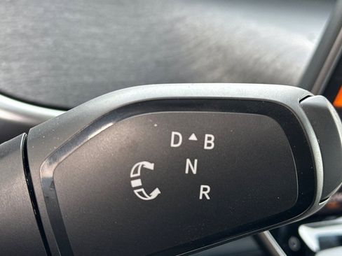 New 2025 Volkswagen ID. Buzz Pro S image 22