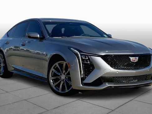 Used 2025 Cadillac CT5 Sport image 3
