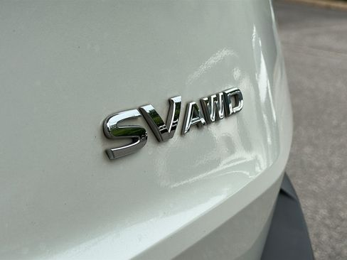 Used 2021 Nissan Rogue SV w/ Premium Package AWD/4WD image 9