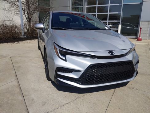 New 2026 Toyota Corolla SE image 2