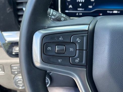 Used 2024 Chevrolet Silverado 2500 LTZ w/ LTZ Convenience Package AWD/4WD image 18