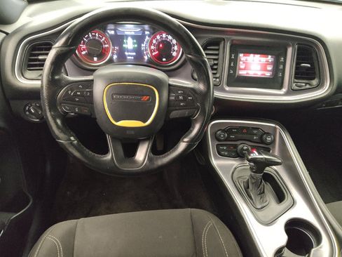Used 2017 Dodge Challenger SXT RWD image 22
