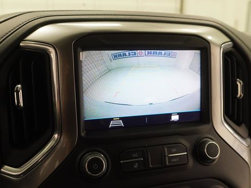 Used 2022 Chevrolet Silverado 1500 LT w/ Z71 Off-Road Package AWD/4WD image 23