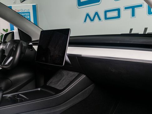 Used 2021 Tesla Model Y Performance image 30