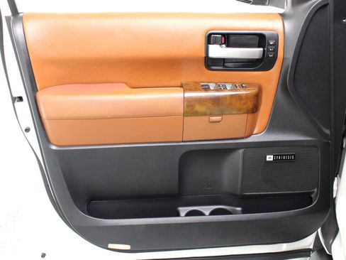 Used 2008 Toyota Sequoia Platinum image 36