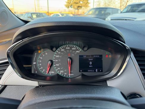 Used 2020 Chevrolet Trax LT w/ LT Convenience Package image 13