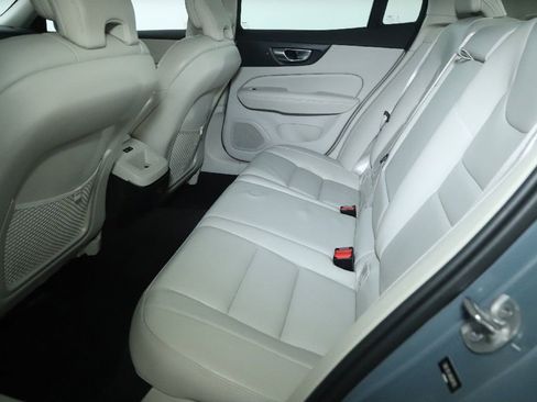 Used 2024 Volvo S60 B5 Plus FWD image 15
