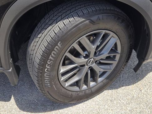 Used 2025 Nissan Rogue S FWD image 6