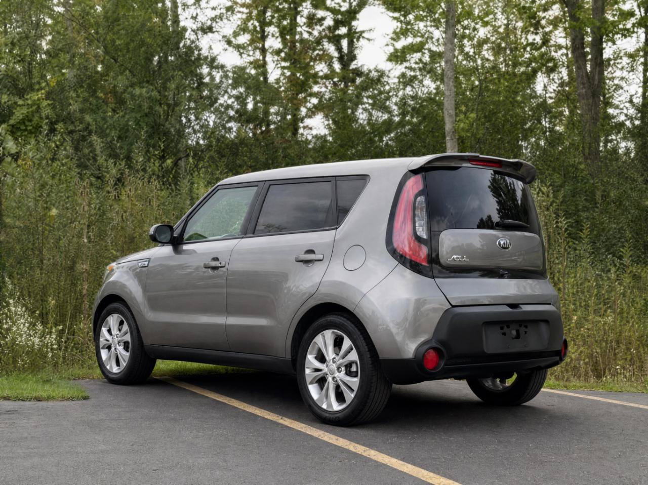 Used 2014 Kia Soul + w/ Audio Package FWD image 4