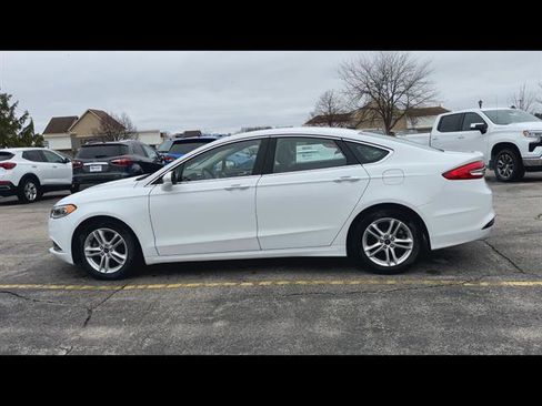 Used 2018 Ford Fusion SE w/ Fusion SE Technology Package image 27