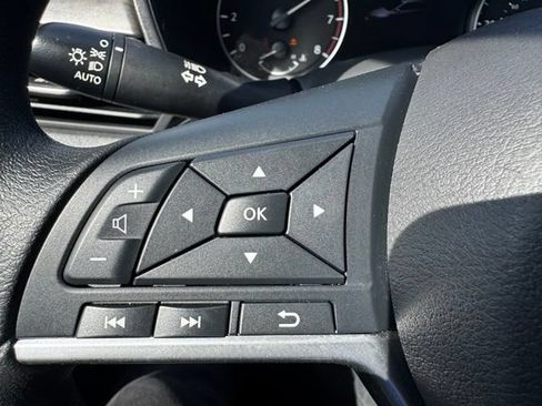 Used 2025 Nissan Altima 2.5 SV FWD image 18