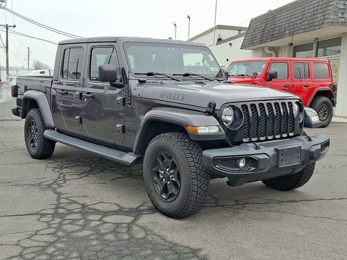Used 2021 Jeep Gladiator Willys image 3