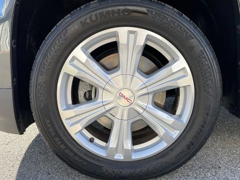 Used 2017 GMC Terrain SLE image 30