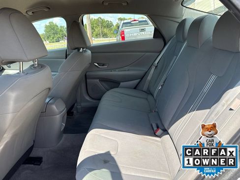 Used 2024 Hyundai Elantra SEL FWD image 10