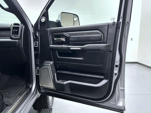 Used 2019 RAM 2500 Limited image 16