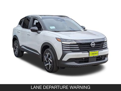 New 2026 Nissan Kicks SV FWD image 2