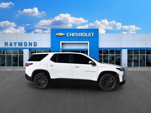 Certified 2023 Chevrolet Traverse RS w/ LPO, Floor Liner Package AWD/4WD image 2