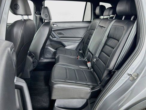 Used 2020 Volkswagen Tiguan SEL Premium R-Line AWD/4WD image 26