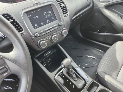Used 2018 Kia Forte LX w/ LX Popular Package image 26