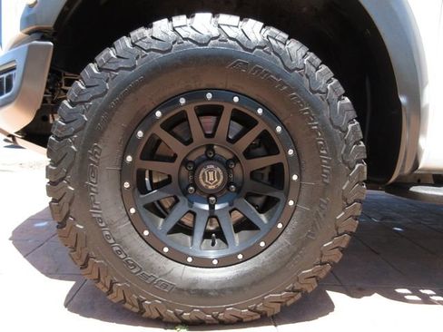 Used 2019 Ford F150 Raptor w/ Equipment Group 802A Luxury AWD/4WD image 8