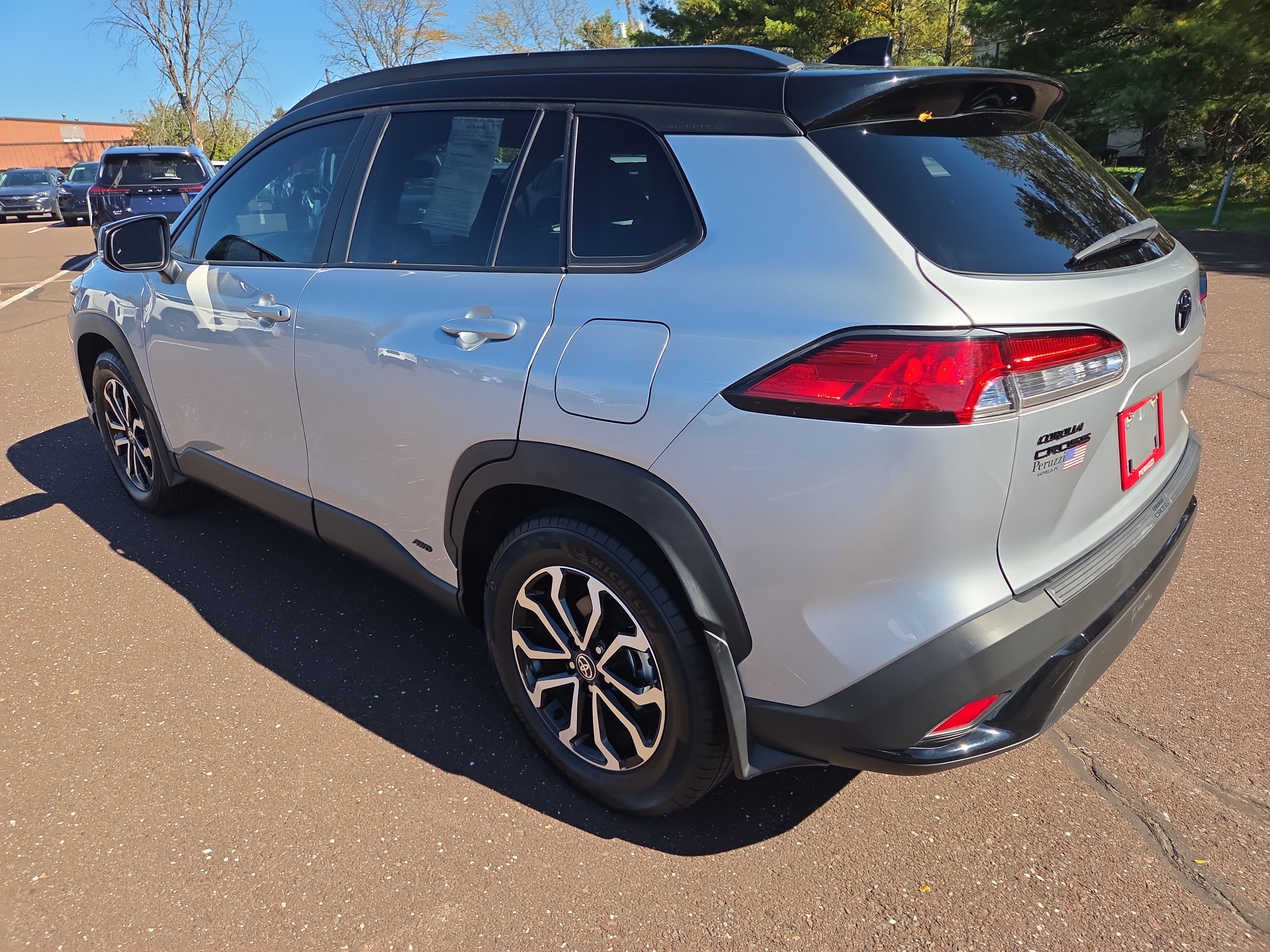 Certified 2023 Toyota Corolla Cross AWD Hybrid w/ Moonroof Package image 5