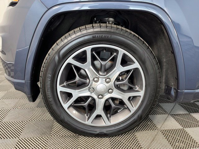Used 2020 Jeep Grand Cherokee Overland AWD/4WD image 9