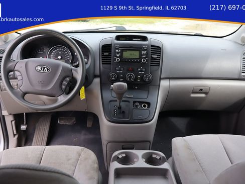 Used 2009 Kia Sedona LX w/ PWR Pkg image 39