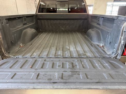 Used 2015 GMC Sierra 2500 Denali w/ Duramax Plus Package AWD/4WD image 21