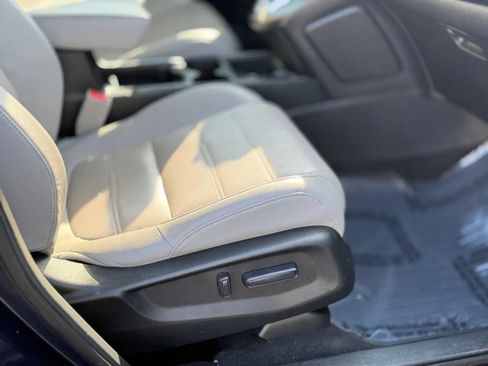 Used 2018 Honda CR-V EX-L image 9