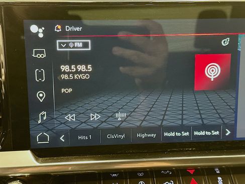 Used 2024 GMC Sierra 1500 Elevation image 21