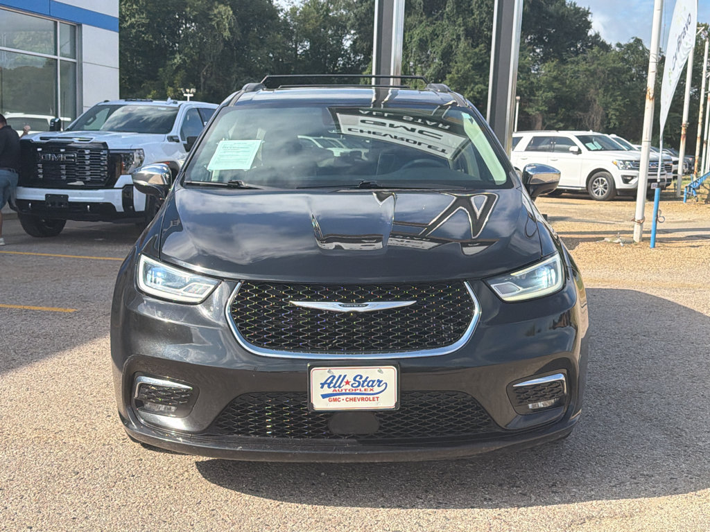 Used 2023 Chrysler Pacifica Limited FWD image 18