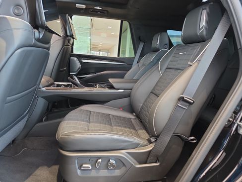 New 2026 Cadillac Escalade Platinum Sport AWD/4WD image 5